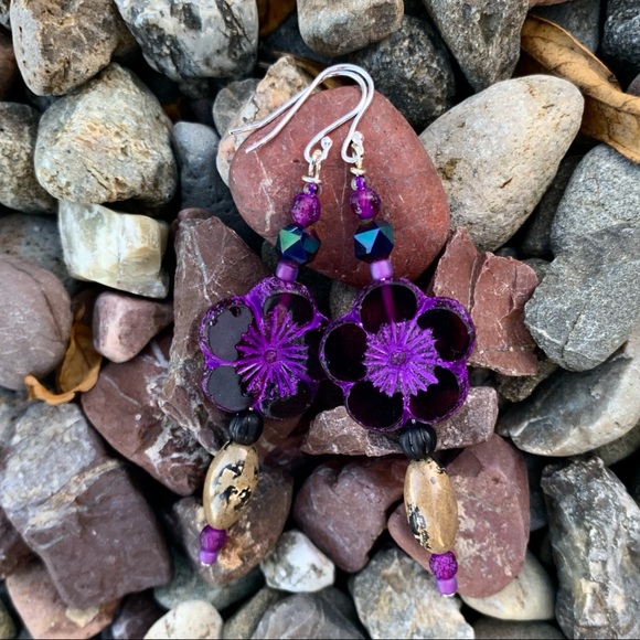 Violet Flower Carved Glass Earrings - Picture 6 of 16